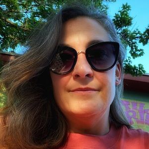 Meet your Posher, Casey